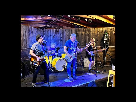 Swedish Finnish band photo featuring Laura.